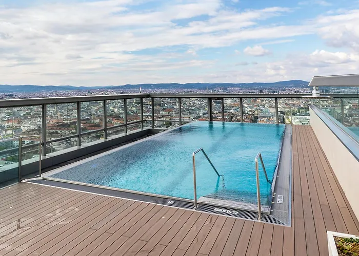 Penthouse With Rooftop Pool And Terrace Views Apartment *