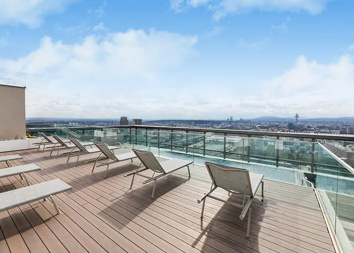 Apartment Penthouse With Rooftop Pool And Terrace Views *
